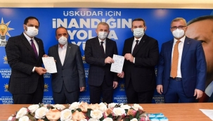 CHP'den istifa eden meclis üyeleri AK Parti'ye geçti