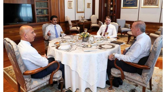 Cem Uzandan şok iddia: O masadaki Katarlı bakan rüşvetten tutuklandı