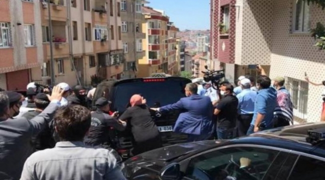 Ekrem İmamoğlunun konvoyuna saldırı!