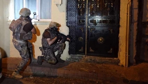 Sahil şeridindeki işletmeleri haraca bağlayan çeteye operasyon