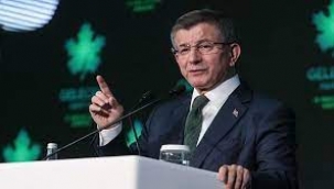 Ahmet Davutoğlundan Nureddin Nebatiye sert sözler: Sende o beyin yok