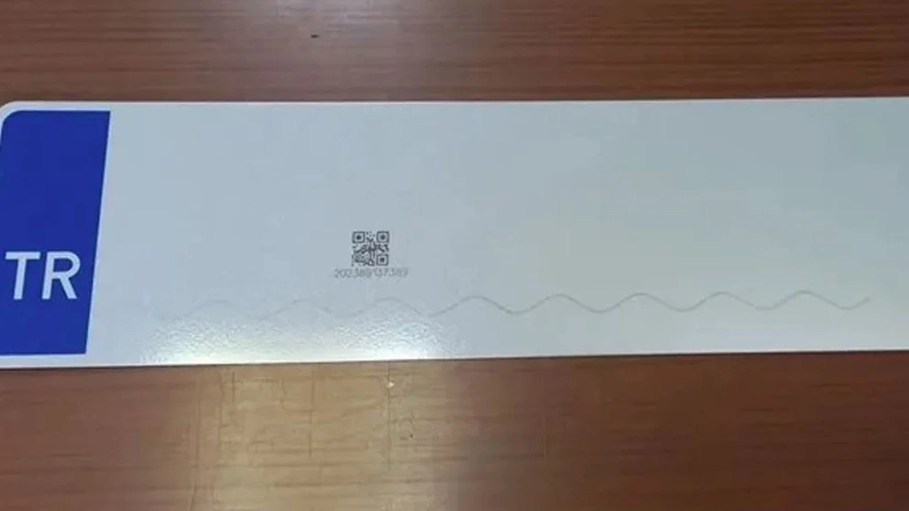 Otomobillerde zorunlu karekodlu plaka dönemi: Bilmeniz gereken her şey