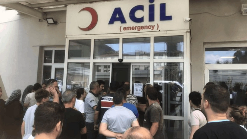 Hopa'da Ağaç Kesimini Engellemek İsteyen Köylülere Silahlı Saldırı: Ölü ve Yaralılar Var