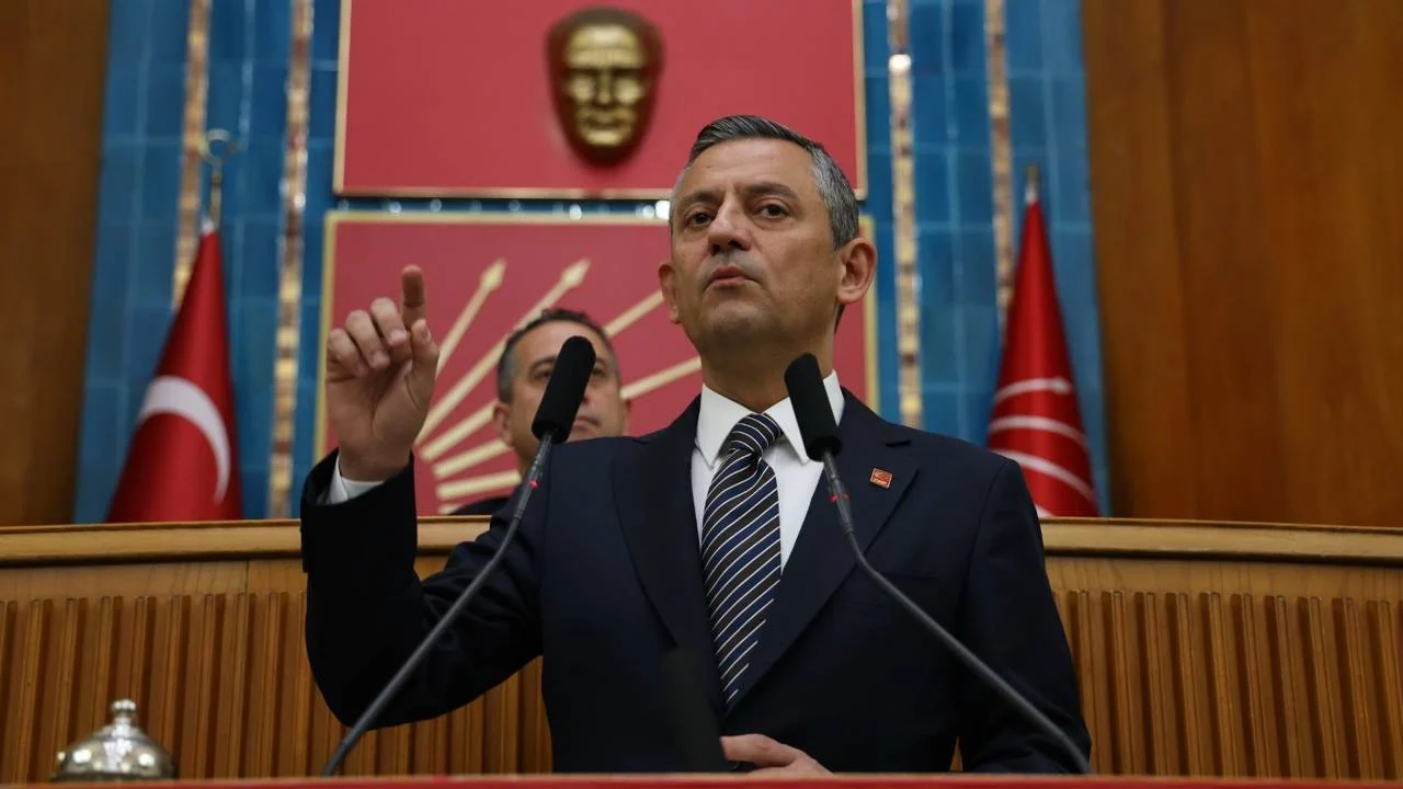 Özgür Özel'den Suriye yorumu: Esad'a seslendi