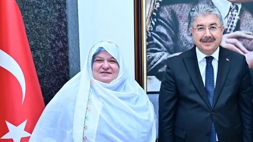 Mihalgazi Belediye Başkanı Zeynep Güneş'in Kıyafetini Hedef Alan Mehmet Emin Korkmaz İYİ Parti'den İhraç Edildi