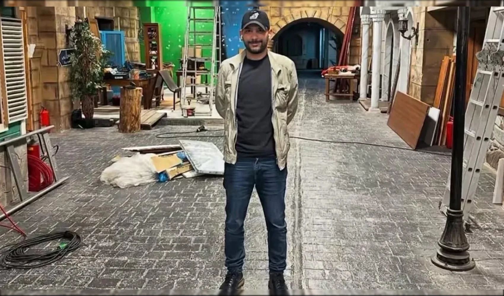 Yazar Murat Koparan, Üsküdar'daki villada başından vurulmuş halde ölü bulundu